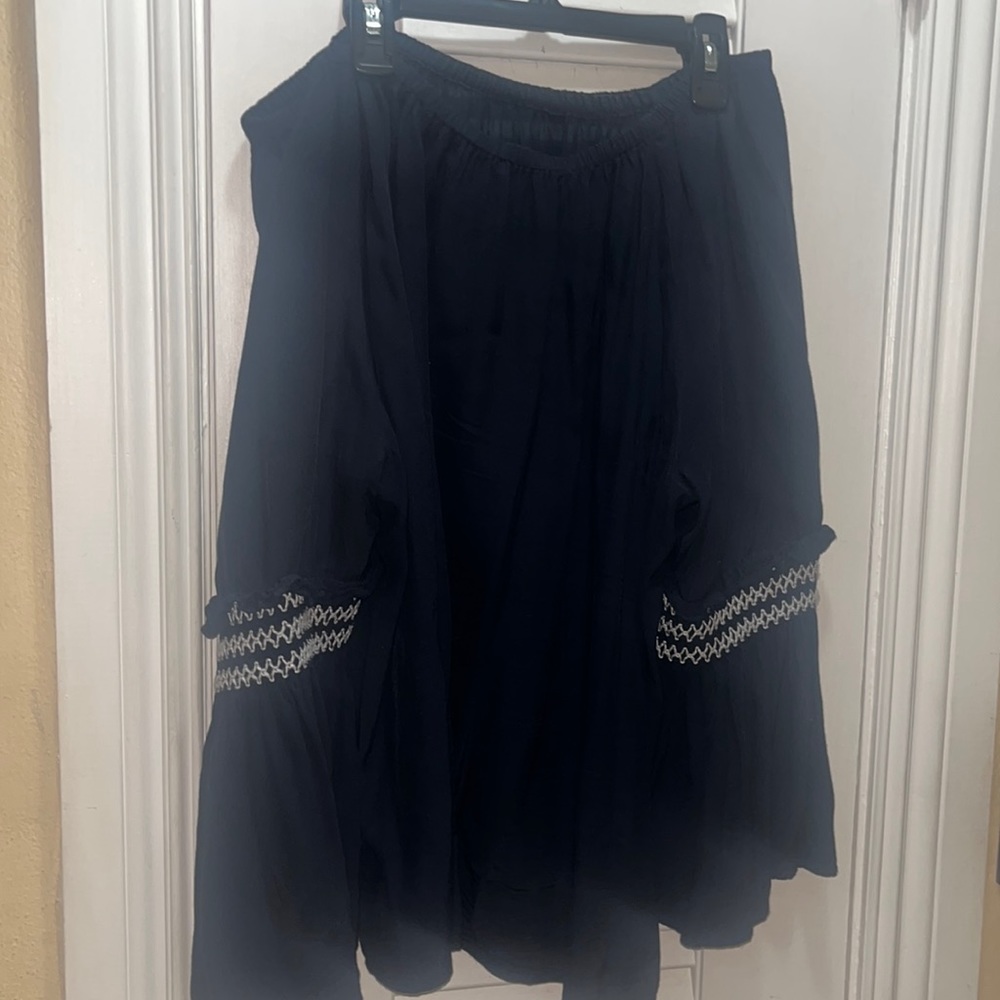 Ann Taylor L navy blue off the shoulder top - Picture 3 of 4